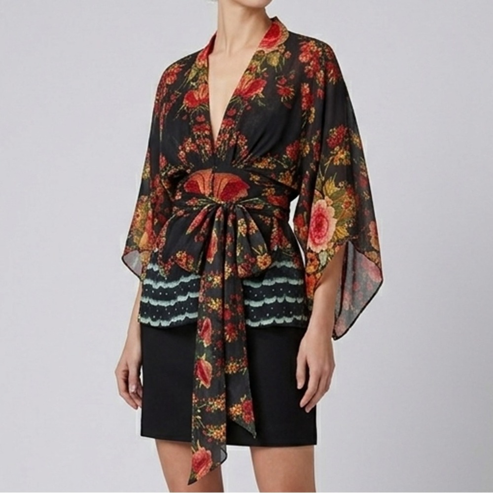 Camilla Lift the Veil Blouse Kimono Size 1 Small